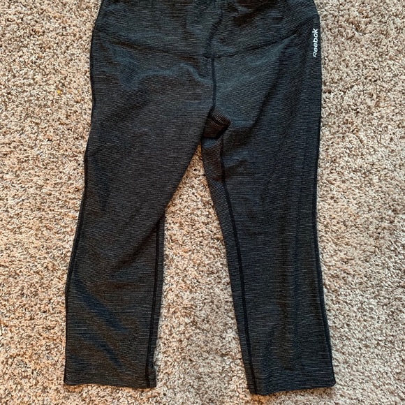 Reebok capris - Picture 1 of 2